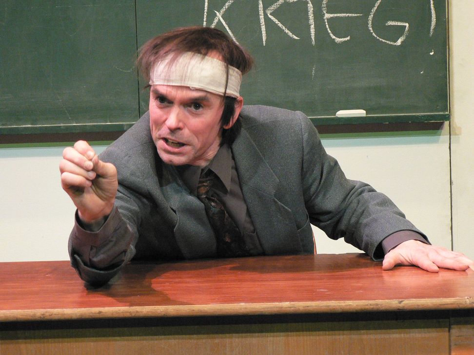 Klaus-Michael Nix als Klamm in Klamms Krieg