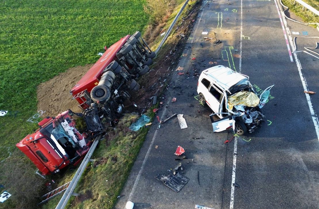 Die Polizei nennt erste Erkenntnisse zum Hergang des tragischen Unfalls.