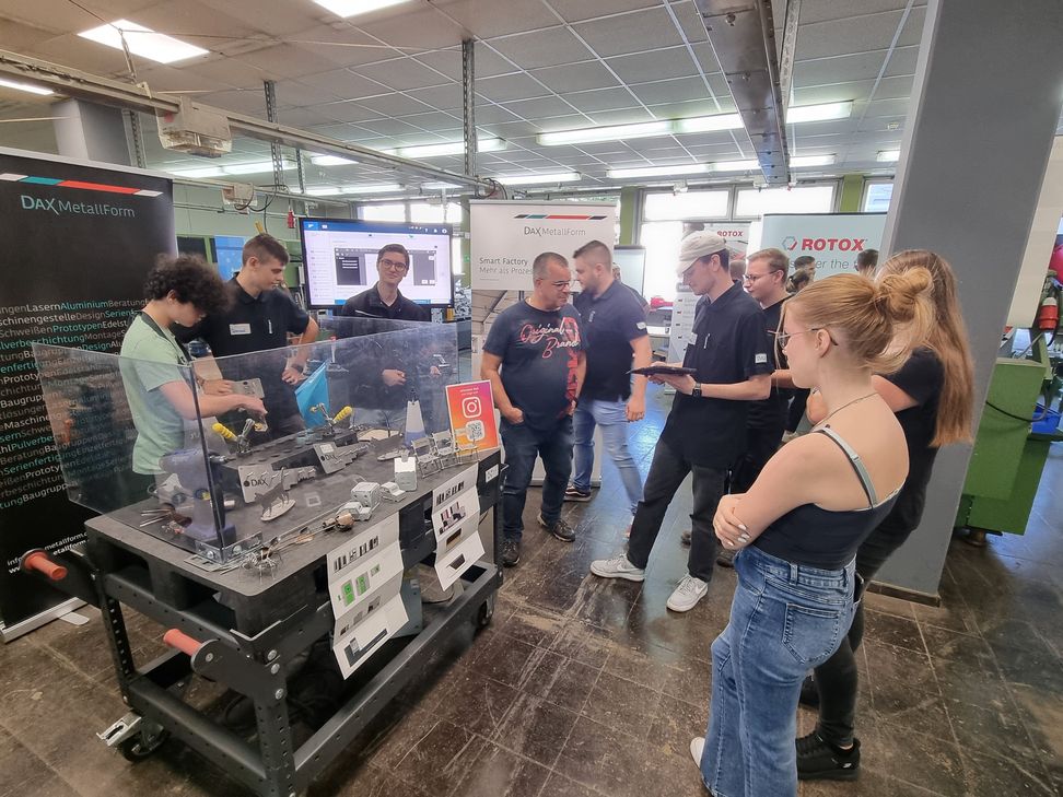 Von Handwerk bis Hightech: Die Messe zeigt neue Berufsfelder und gefragte Fähigkeiten für die Zukunft.