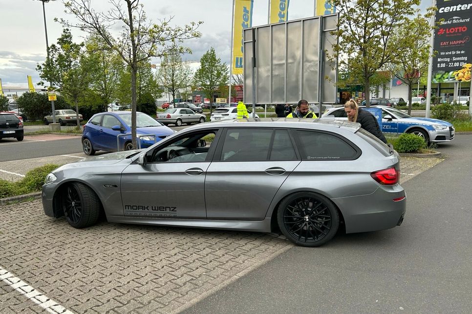 Mehr als 170 Fahrzeuge nahm die Polizei an der Kontrollstelle im Schwabenheimer Weg unter die Lupe: Fast ein Drittel wies erhebliche Mängel auf.