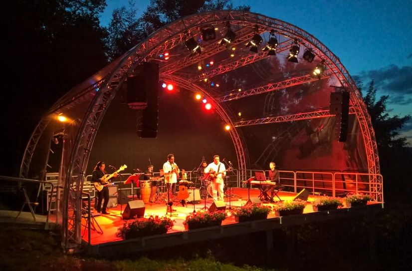 Die Bühne auf Maria Ruh freut sich über neue Konzerte im Sommer.