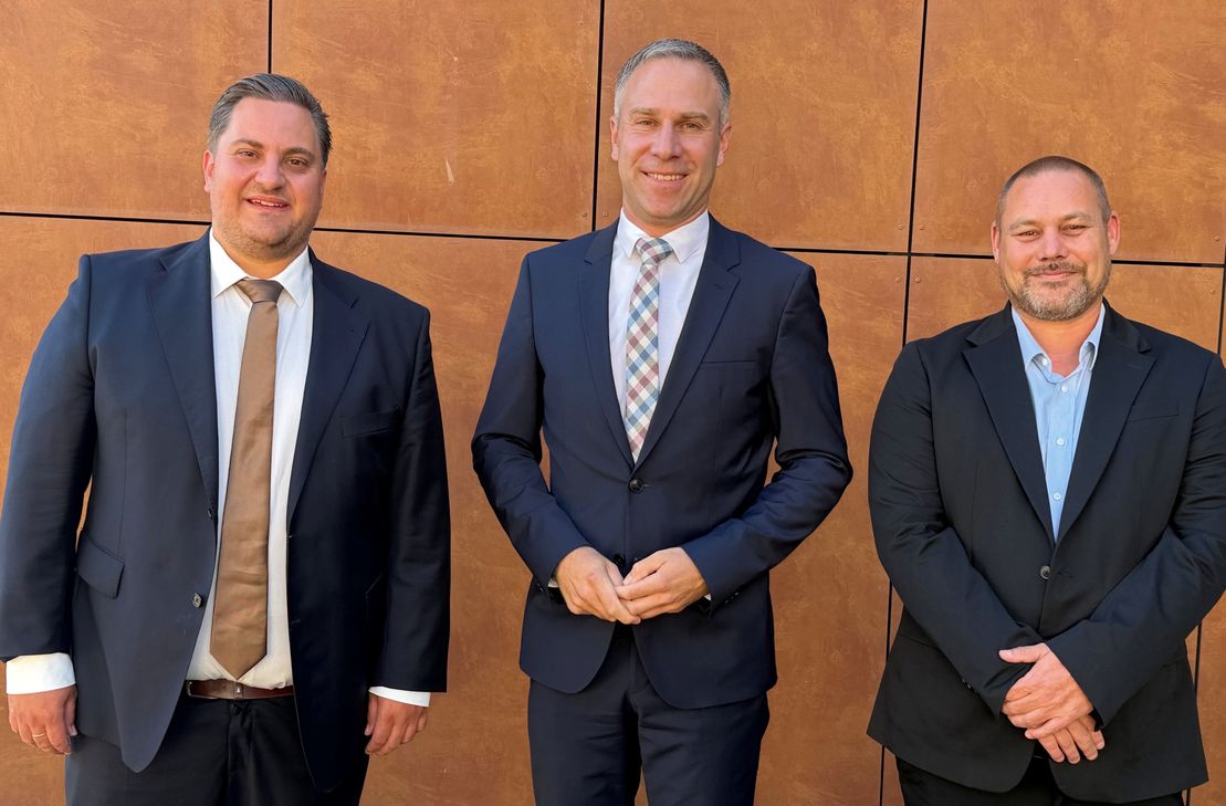 Treten am Sonntag, 30. August, für die Wahl des Landrats an: Dr. Johannes Zierden (li.), Nico Steinbach (Mitte) und Peter Einert (re.).