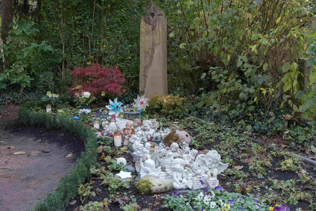 Das Kindergemeinschaftsgrab in Sankt Matthias konnte dank einer Spende erweitert werden. Foto: FF