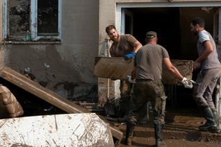 "Helfende Hände" des Zentrum Operative Kommunikation der Bundeswehr in Mayen.