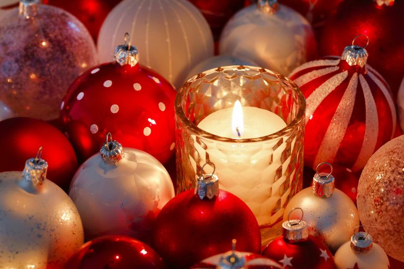 Allerorts stimmen Kerzen und Lichter auf die besinnliche Vorweihnachtszeit ein. Foto: Imago