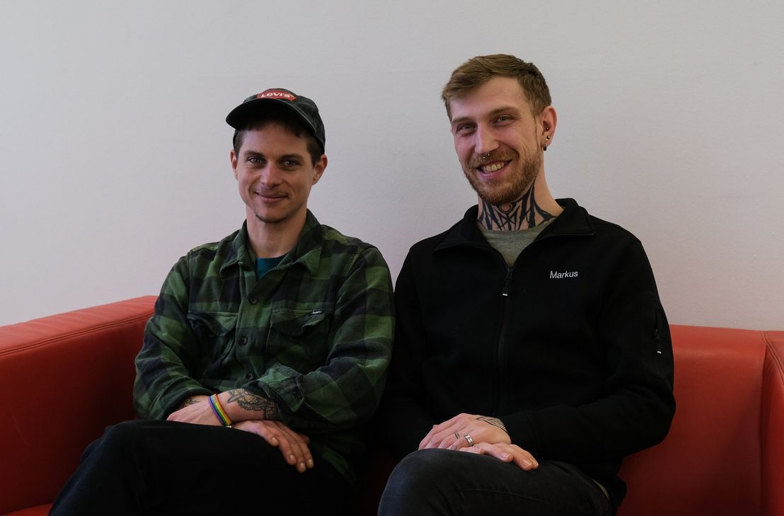 Vincent Maron (links) und Markus Karb, Schmit-z, Trier: Wir erwarten von der neuen Bundesregierung, dass queere Themen als wichtig wahrgenommen werden und nicht in der Unsichtbarkeit verschwinden. Zur Zeit dreht sich alles nur noch um die Themen Migration und Wirtschaft.