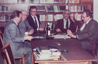 Redaktionssitzung des Vereins um 1968 (v.l.): Hermann Brucker, Theodor Schauder, Willi Wagner, Hajo Knebel und Gustav Schellack.