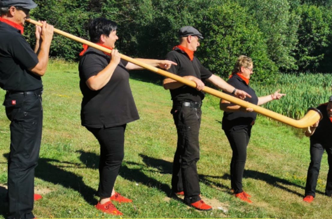 Das Sommerfest in Weißenseifen, 16. Juni von 10 bis 18 Uhr, bietet ein breites Programm für Jung und Alt, unter anderem mit den "Alphornrebellen"