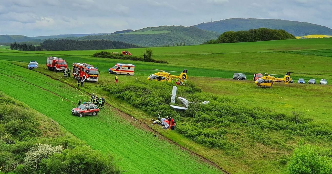 Ein Kleinflugzeug stürzte am Nachmittag in Bad Sobernheim ab. Foto: Sebastian Schmitt