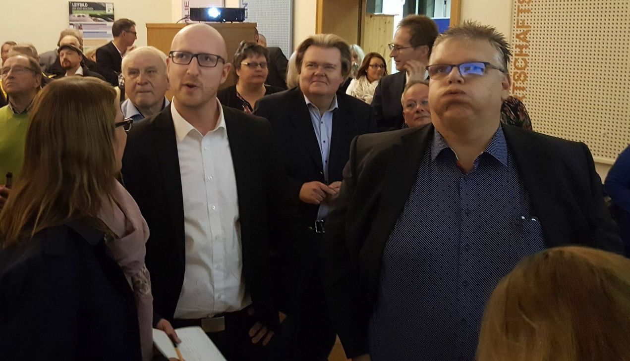 Lange Gesichter bei Ingo Pfennings und Jochen Kupp. Ganze 0,36 Prozent haben gefehlt.