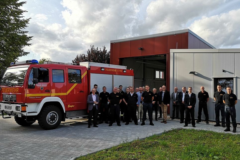 Das neue Gerätehaus der Rollesbroicher Feuerwehr am Konertzweg wurde im Rahmen einer kleinen Feier eingeweiht. Foto: Hoffmann
