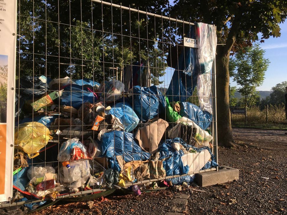 Das ist der Müll, der in den vergangenen sechs Wochen im Laacher See-Gebiet wild "entsorgt" wurde.