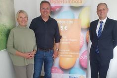 Von rechts: Dr. Christopher Wagenknecht, Alexander von Meyzinski und Martina Braß.