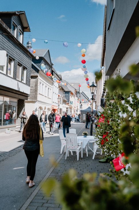 Viel zum »esse, trinke, kaafe« - und weil der Regen ein Einsehen hatte, kam beim Stadtfest sogar ein bisschen Strand-Feeling auf.