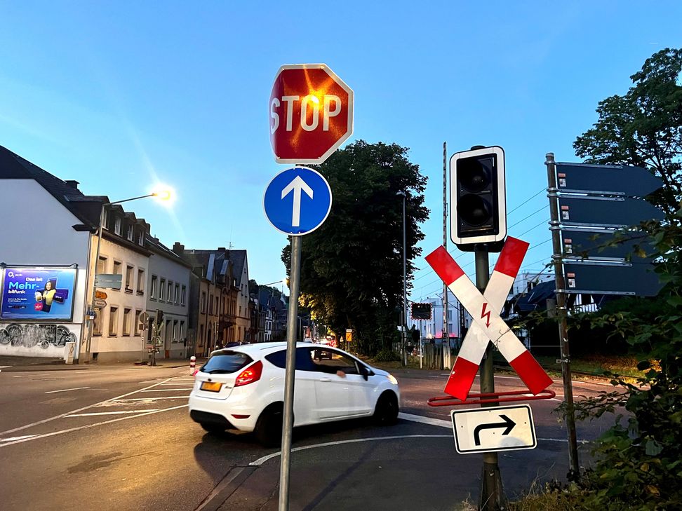 Kreuzung Martinerfeld: rechts abbiegen ist hier jetzt eigentlich verboten