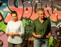 Das Dynamische Damen - Doppel "Piplies & LaMinga" beeindruckte in der Jugendvilla mit Einfallsreichtum und Wortwitz in ihrer improvisierten Comedy-Show.