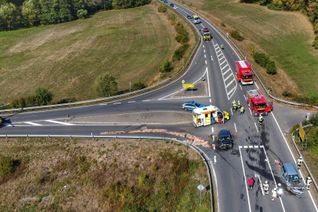 Schwerer Verkehrsunfall am Mittag bei Niederwörresbach. Foto: Sebastian Schmitt