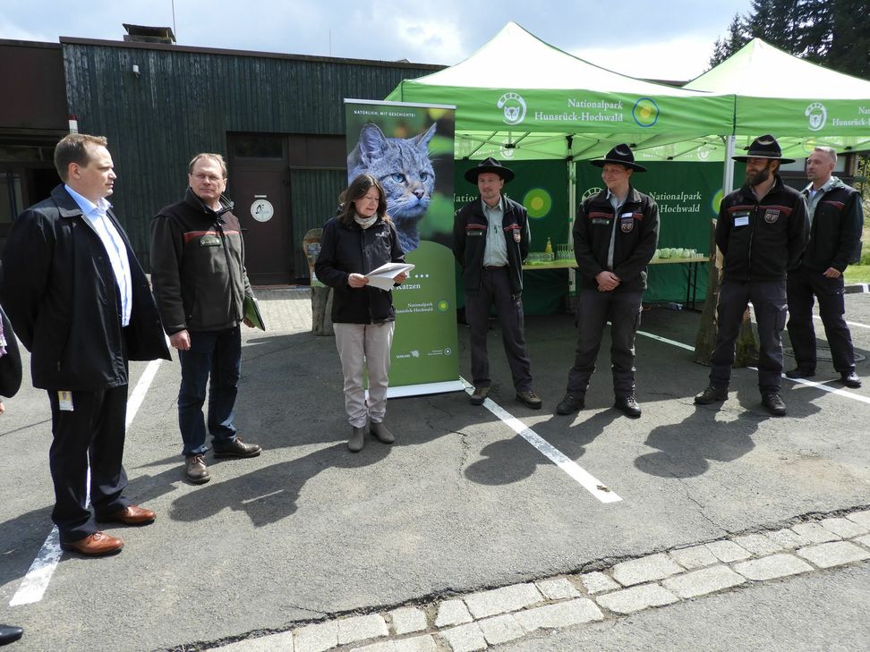 Umweltministerin Ulrike Höfken hat die neue Rangerstation im Nationalpark Hunsrück-Hochwald eingeweiht. Foto: FF