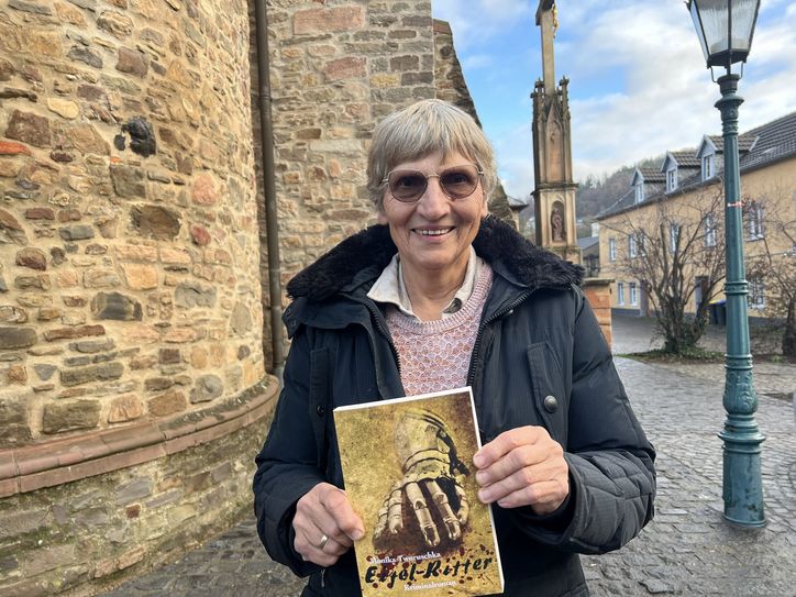 Monika Tworuschka legt mit »Eifel-Ritter« ihre zweiten Eifelkrimi vor.