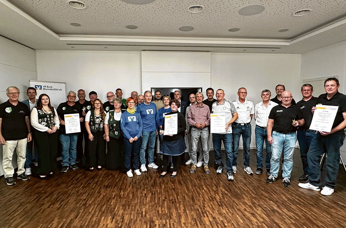 Sieger und Geehrte der feierlichen Preisverleihung bei den »Sternen des Sports« in Bronze.