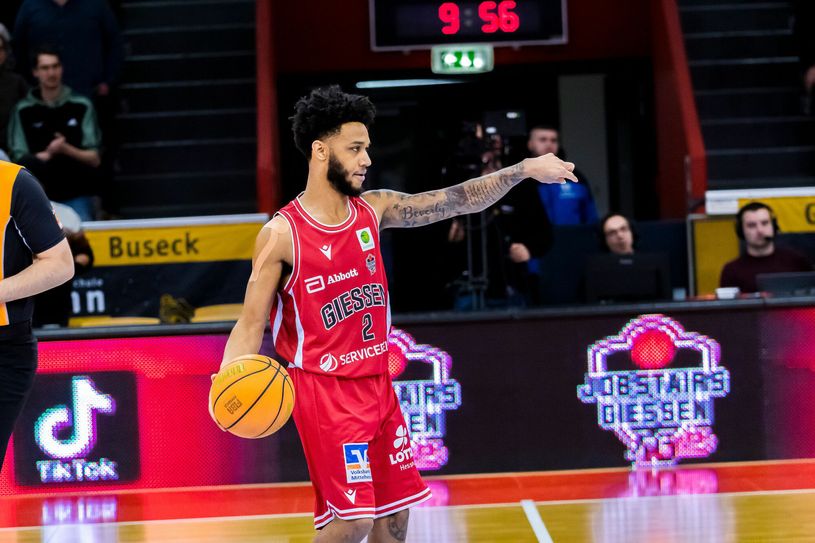 Der 26-Jährige Jordan Barnes unterschreibt einen Vetrag über acht Wochen.