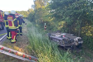 Der Luxus-Porsche (Foto) wurde bei dem Unfall total zerstört.