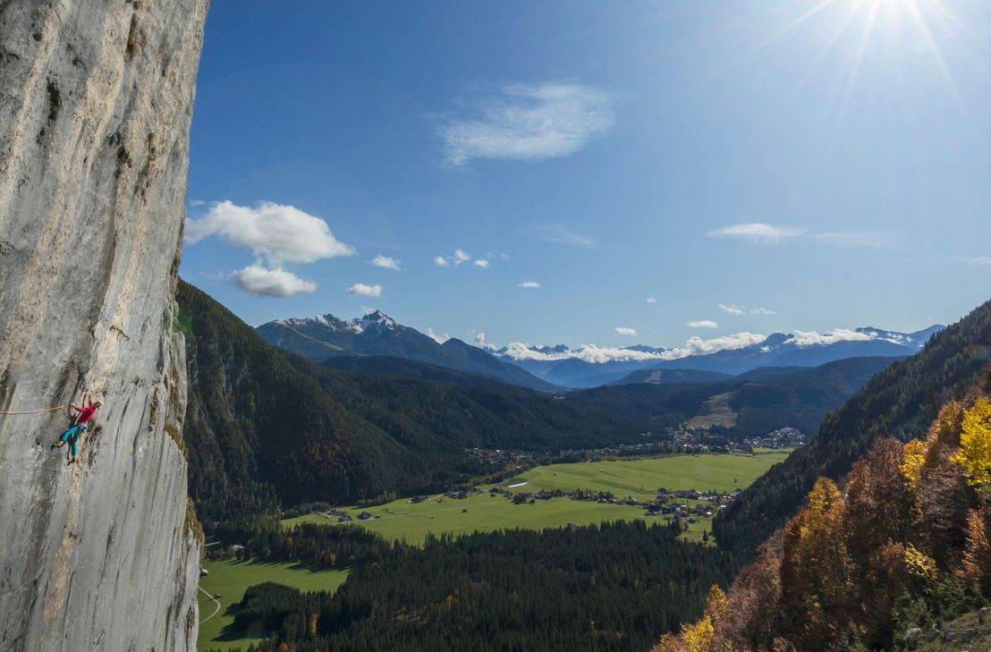 Christian Pfanzelt präsentiert die Multivisionsshow »Wetterstein - Grenzgänge von Alpspitze bis Zugspitze« in Steinfeld.