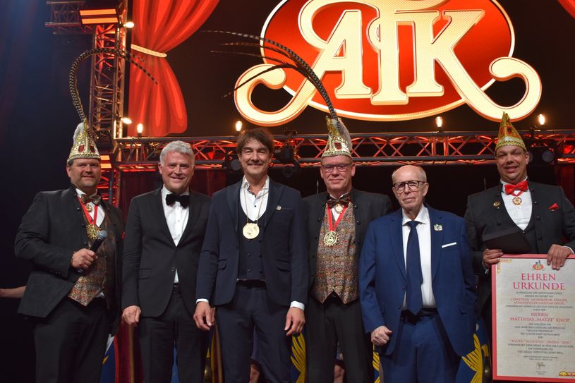 In diesem Jahr ging der Kaiser-Augustus-Orden an Matze Knop (3. von links). Die Laudatio hielt Reiner Calmund (2. von rechts).