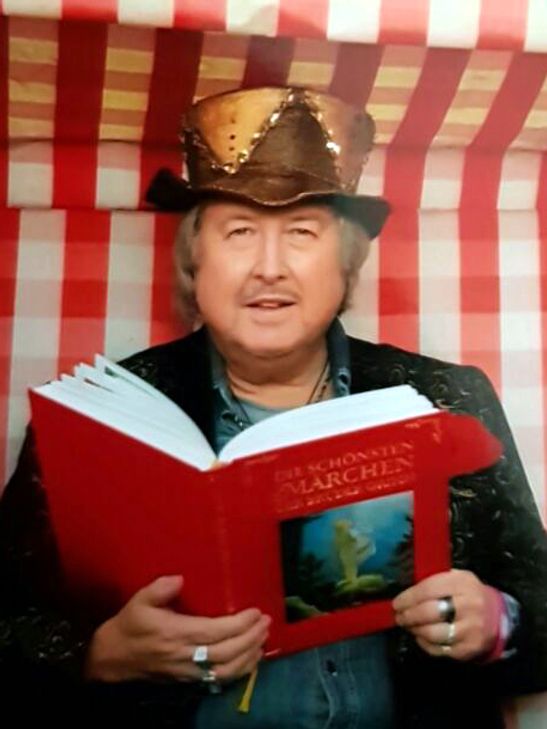 Ab Februar liest Harry Hut wieder vor. Foto: FF