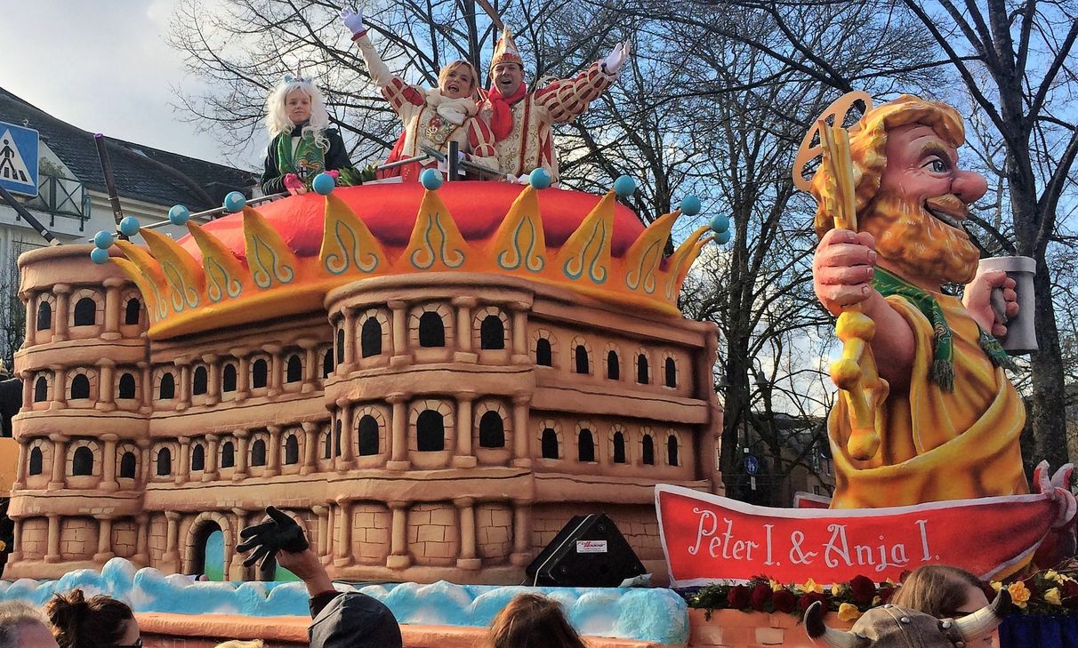 Planungssicherheit für alle Wagenbauer: Auch Einzelgenehmigungen werden weiter ausgestellt. Foto: Symbolbild/Archiv (neuer Trierer Prinzenwagen von 2018)