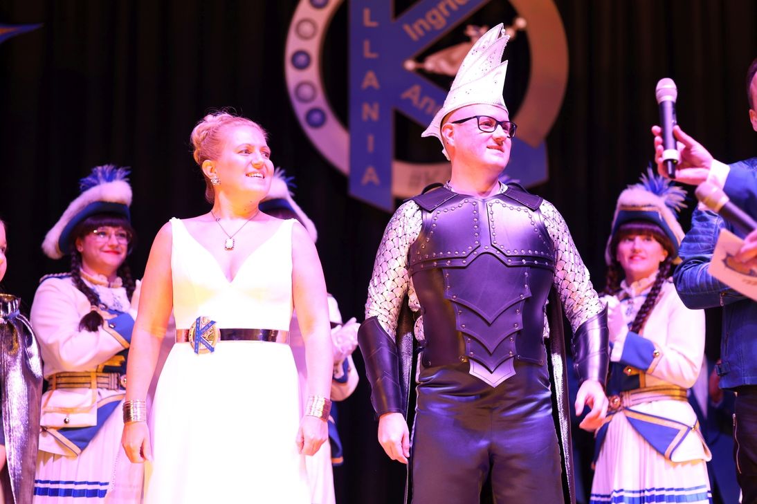 Wurden am 2. Dezember feierlich im Bürgerzentrum Schweich inthronisiert: Das Ehranger Prinzenpaar Seine Tollität Prinz Andreas I. und Ihre Lieblichkeit Prinzessin Ingrid III.