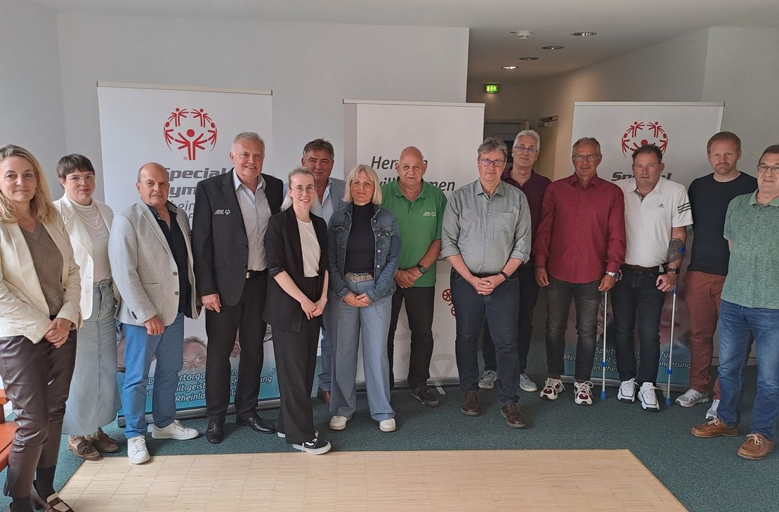 Voller Vorfreude auf drei Tage voller Sportwettbewerbe und inklusiver Begegnungen in
Mainz: Das Organisations-Komitee der Landesspiele 2025 in Mainz. Auf dem Foto fehlen
Tom Theisen und Wilfried Kootz.