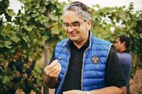 Der Inhaber des Weingutes Im Zwölberich, Hartmut Heintz, hat beim Amtsgericht Bad Kreuznach einen Antrag auf Insolvenz gestellt.