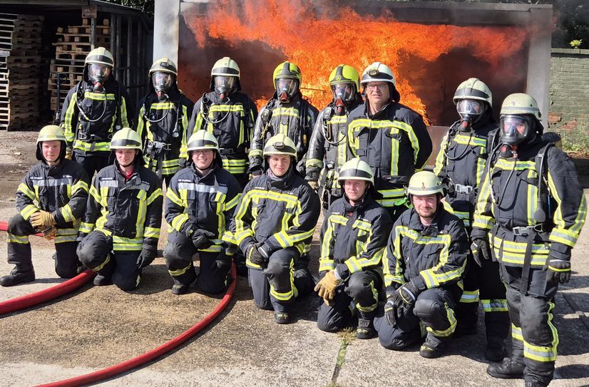 Insgesamt 14 Mitglieder der Freiwilligen Feuerwehr Boppard nahmen am Tagestraining in der "Training Base Weeze" teil.