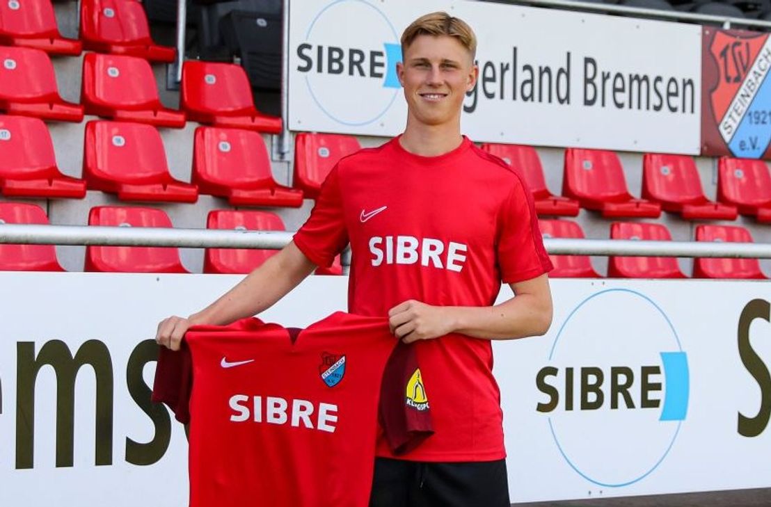 Der 23-jährige zentrale Mittelfeldspieler, Christopher Wähling, wechselt vom Regionalligisten TSV Steinbach-Haiger an die Mosel und hat ebenfalls einen Vertrag bis zum 30. Juni 2026 unterzeichnet.