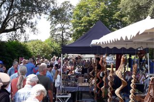Beim Seefest genießen jedes Jahr zahlreiche Besucher die besondere Atmosphäre rund um das Wasser, das vielfältige Angebot und das bunte Treiben an den vier Erlebnisstandorten.