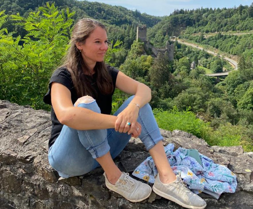 Jenny Weber, Initiatorin des Frauenfestivals Eifel, steht für ein Projekt, dass Frauen in der Region vernetzen will.