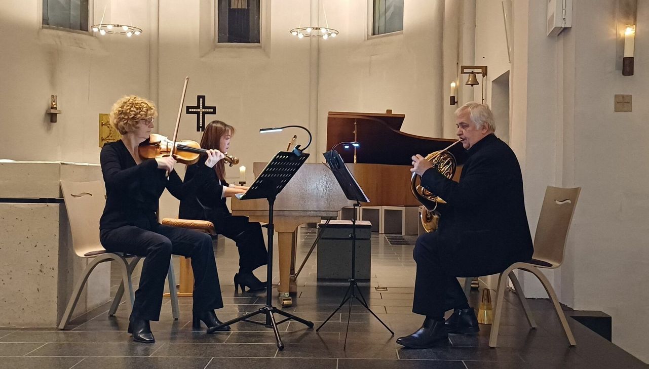 "Zeit für Musik": Brahms' Horn-Trio op.40 im Birkenfelder Schloss