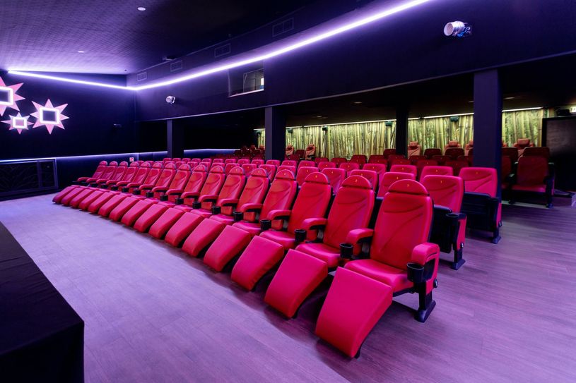 In den vergangenen Monaten hat die Familie Bugdahn mehr als 250.000 Euro investiert und das Apollo-Kino von Grund auf erneuert.