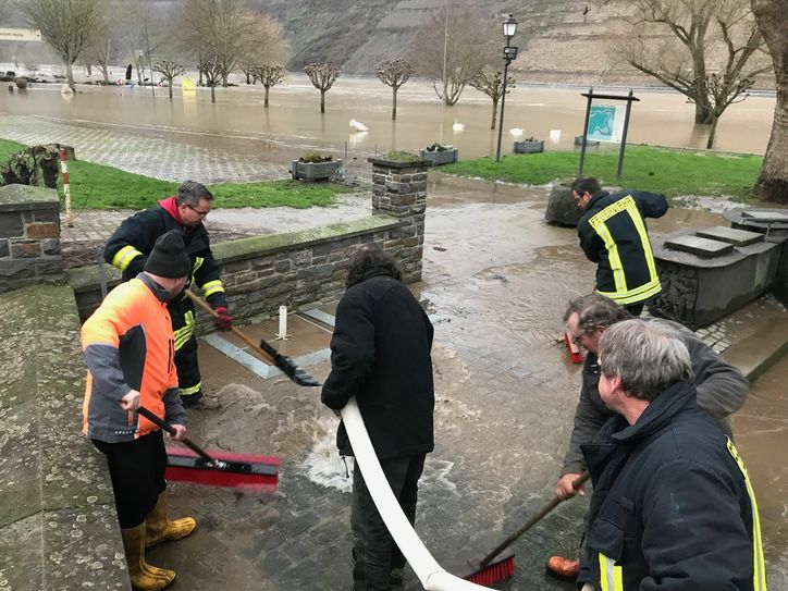 Jetzt wird - wie hier in Bruttig - kräftig geputzt.