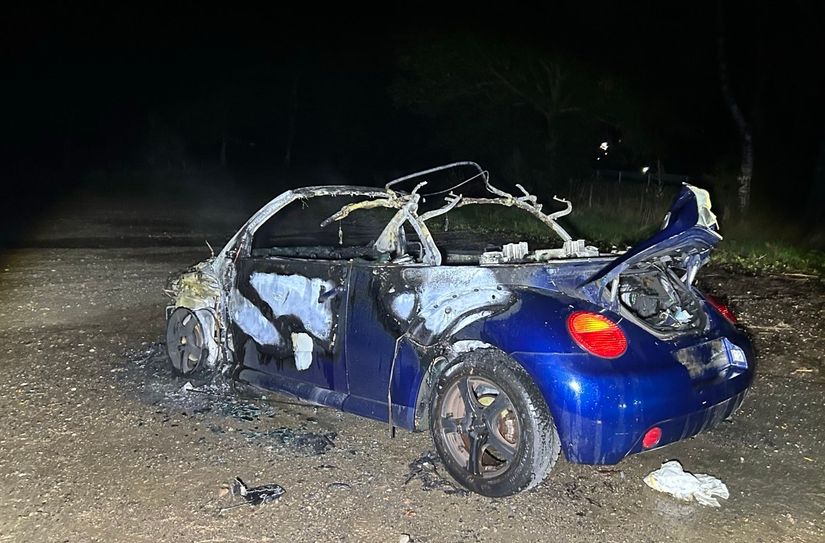 Völlig ausgebrannt: Ein VW Beetle.