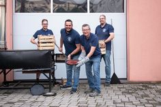 Am Sonntag, 3. September, dreht sich in Geichlingen alles um Quetschentorten. Hier im Bild im Einsatz (von links): Sebastian Thiex, Frank Blasen, Wolfgang Gansen und Wolfgang Schäfer.