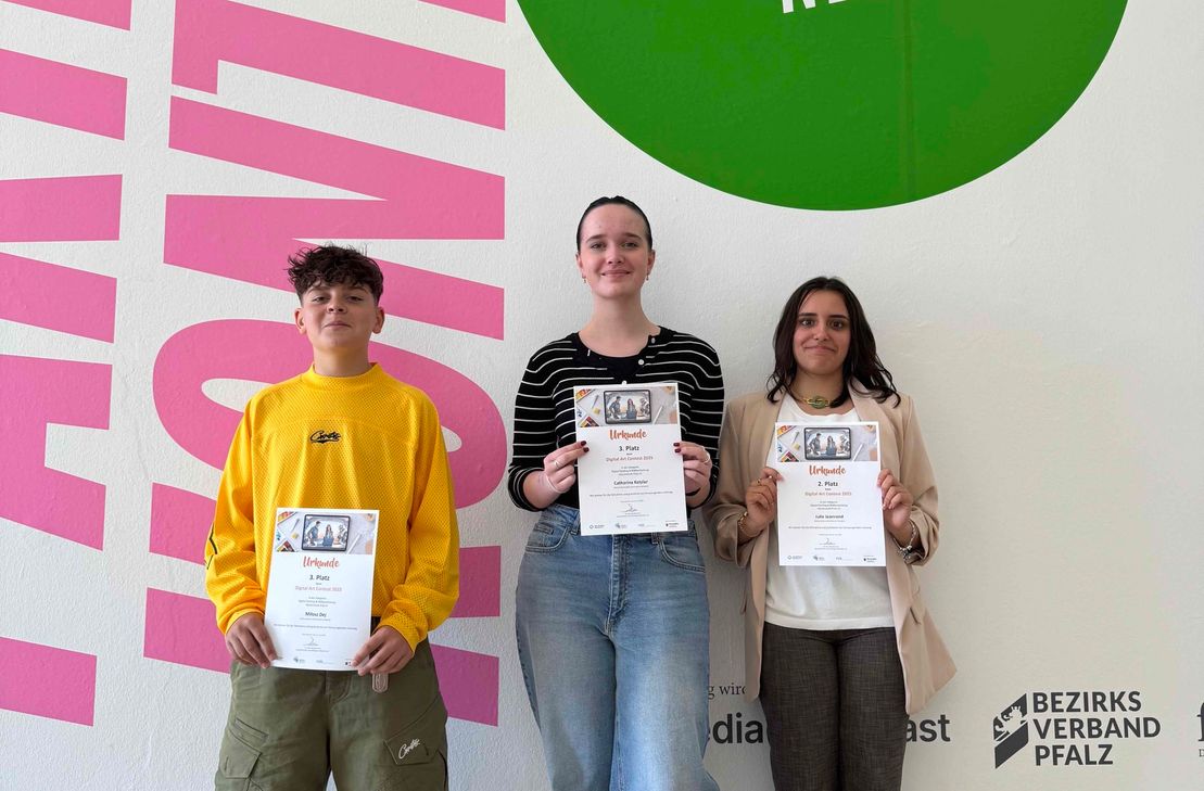 Die Preisträger von links nach rechts: Milosz Dej, Catharina Ketzler und Julie Jeanrond.