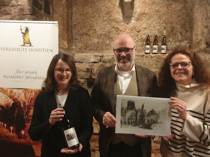 Dr. Yvonne Russell, Stiftungsdirektorin der Vereinigten Hospitien, Dr. Andreas Ammer, Vorsitzender der Kulturstiftung Trier und Dr. Bärbel Schulte, Kuratorin der Kulturaktien.