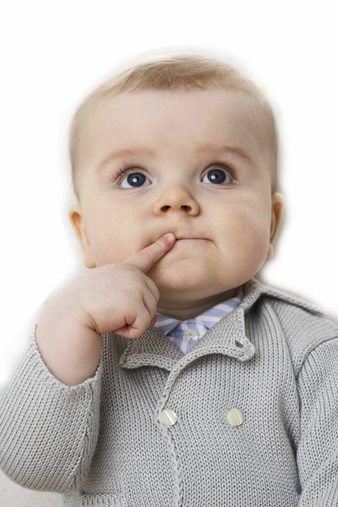 Wie ist wohl sein Name?! Wenn er in Trier geboren ist, heißt dieser kleine Mann am wahrscheinlichsten Noah, Ben oder Leon. Foto: Imago/Westend61