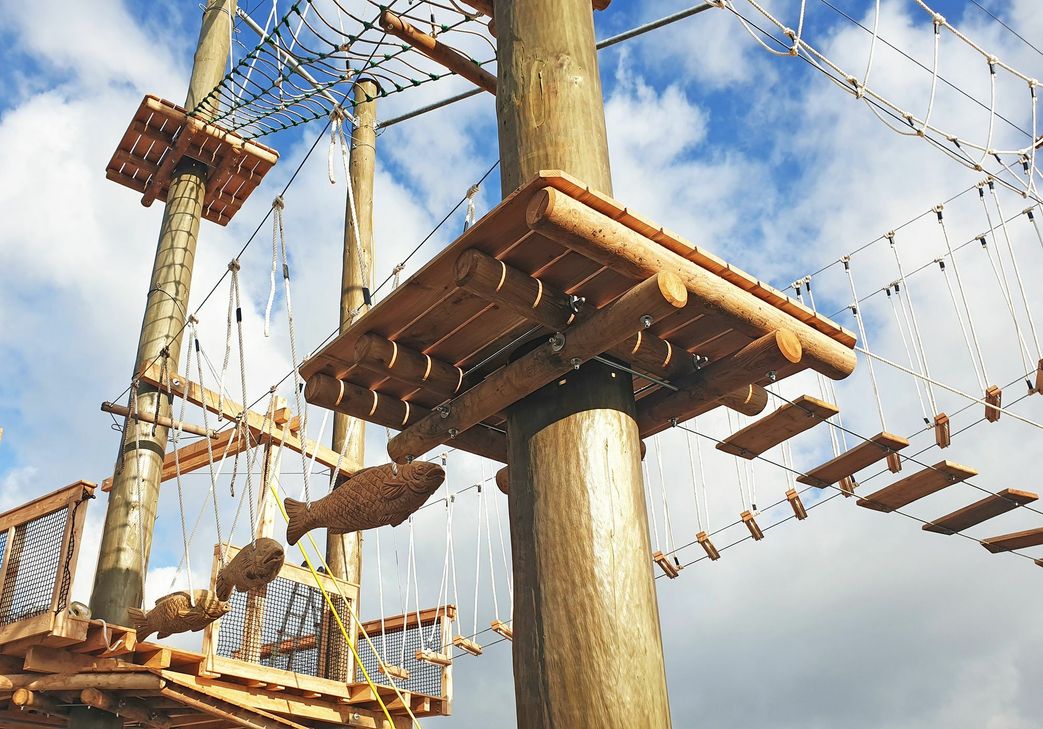 Schwebende Fische, Rettungsringe und ein Schiff – das mediterrane Ambiente des Seepark Zülpich wird perfekt ergänzt. 	Foto: Kai Steinmetz/ Seepark Zülpich