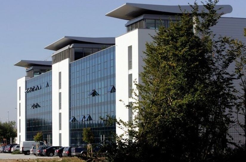 Das Büro- und Verwaltungsgebäude des Flughafens Hahn an wurde nun an die TRIWO AG aus Trier verkauft.