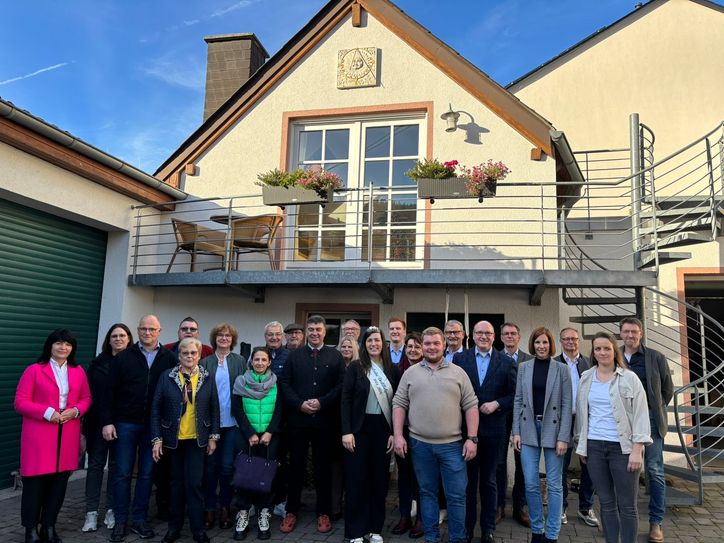 Saisonauftakt der Rheinischer und Saarländischer Klein- und Obstbrenner im Weingut & Brennerei Endesfelder