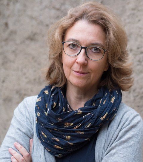 Die Trierer Autorin kommt in die Saar-Mosel-Stadt.