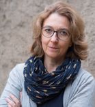 Die Trierer Autorin kommt in die Saar-Mosel-Stadt.